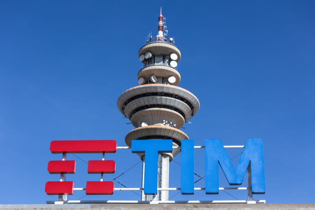 Tim: Mef e Retelit firmano accordo per acquisto Sparkle, operazione da 700 mln