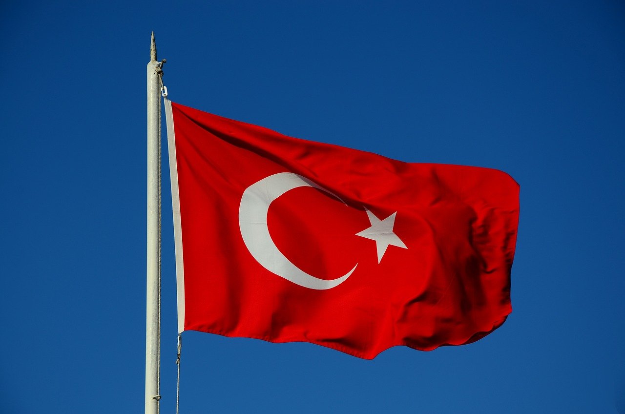 Turchia, la Banca Centrale aumenta i tassi d’interesse al 46%